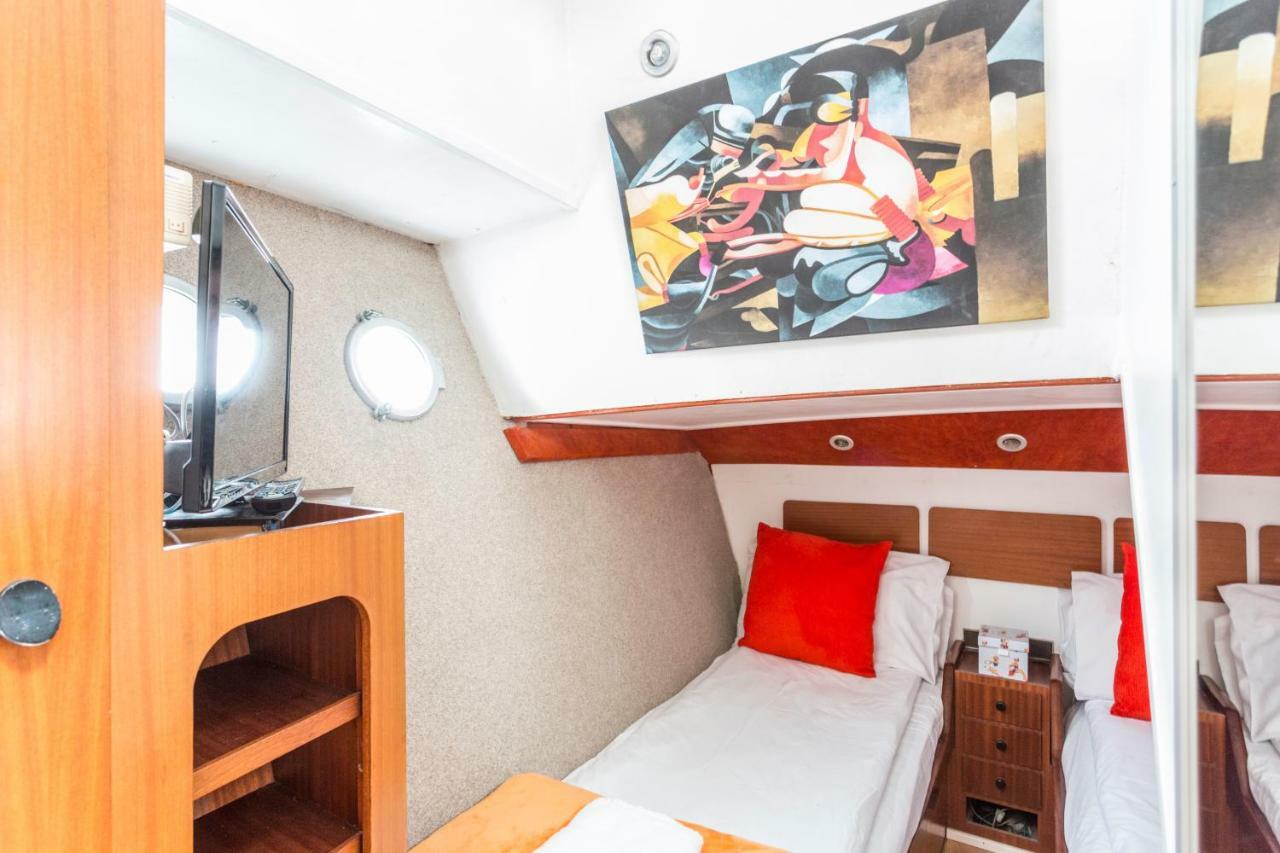 Eucala Motor Yacht Hotel East Molesey Bagian luar foto
